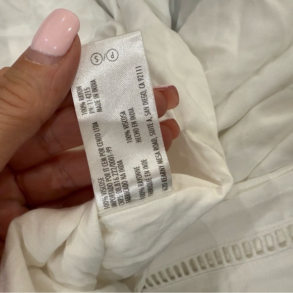 Women Large Swimsuit Coverup White - Picture 9 of 9